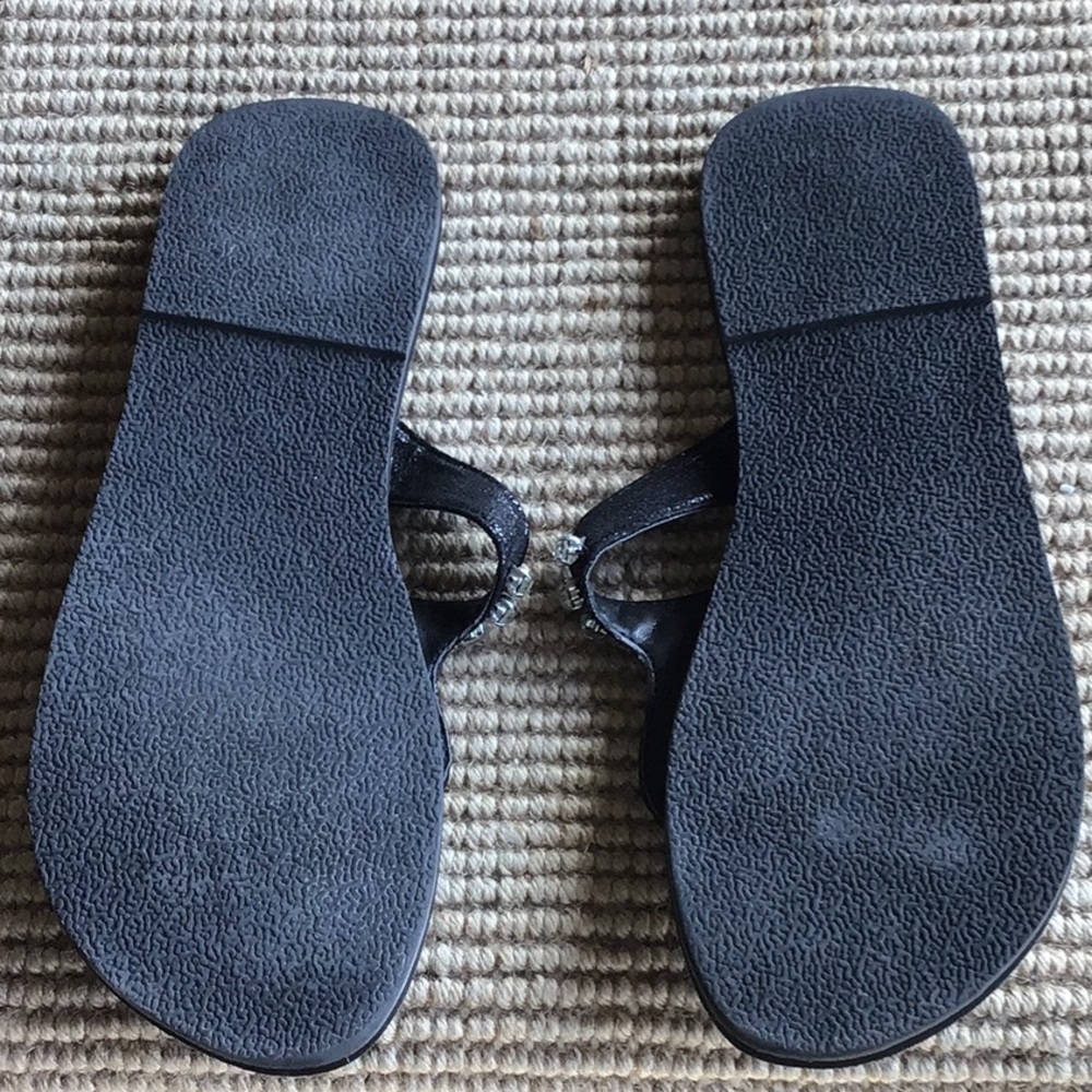 Sandals - Picture 2 of 3